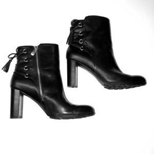 Adrienne Vittadini blk leather boots